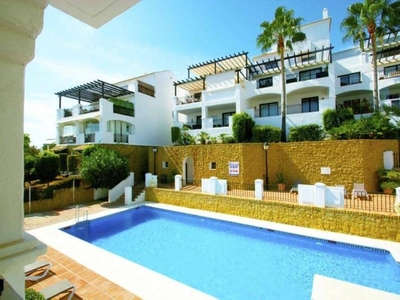 Casa en venta en Alto de los Monteros, Marbella, Málaga
