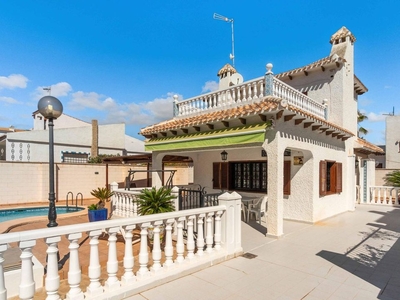 Orihuela Costa villa en venta