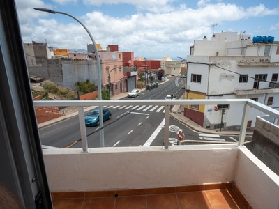 Venta de casa con terraza en Tincer-Barranco Grande-Sobradillo (S. C. Tenerife), La Gallega