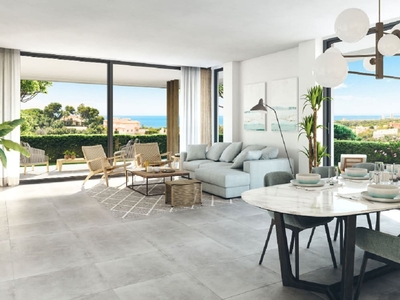 Apartamento en venta en Cabopino, Marbella, Málaga