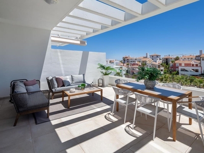 Ático en venta en Atalaya-Isdabe, Estepona, Málaga