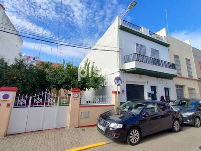 Casa adosada en venta en Calle de Enrique Flórez en Nervión por 345.000 €