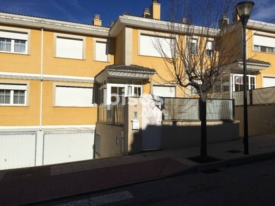 Casa adosada en venta en Calle de Leonor de Castilla, 22