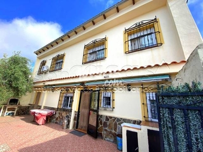 Casa adosada en venta en Calle del Pinar