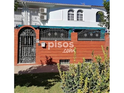 Casa adosada en venta en Calle Gozos, 5 en Parque Alcosa-Jardines del Edén por 330.000 €