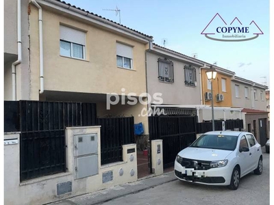 Casa adosada en venta en El Carpio de Tajo en El Carpio de Tajo por 80.000 €