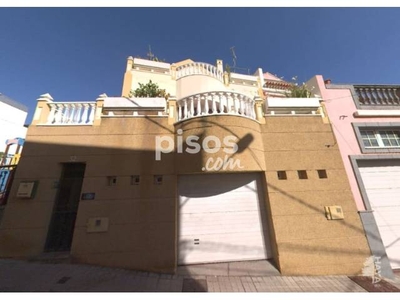 Casa adosada en venta en Las Palmas de Gran Canaria en Tamaraceite-San Lorenzo-Casa Ayala por 245.000 €