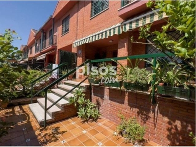 Casa adosada en venta en Sevilla Este en Urbadiez-Entrepuentes por 360.000 €