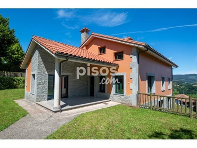 Casa en venta en Calle Llavares, nº 105 en Villaviciosa por 445.000 €