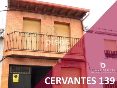 Casa en venta en Calle de Cervantes, cerca de Calle del Castillo de Salvatierra