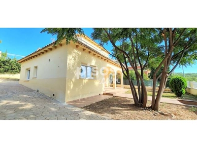 Casa en venta en El Priorat de La Bisbal en La Bisbal del Penedès por 224.900 €