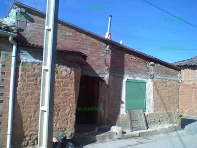 Casa en Venta en pueblo Burgo de Osma-Ciudad de Osma, Soria