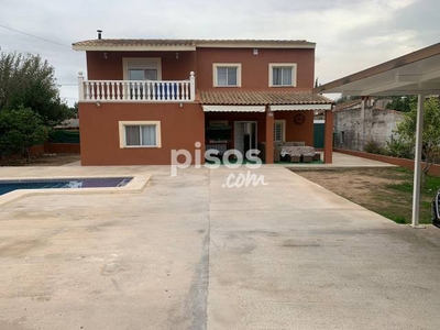 Chalet en alquiler en Carrer de Granada