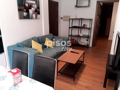 Piso en alquiler en Calle Saenz Laguna, 18 en Centro por 550 €/mes