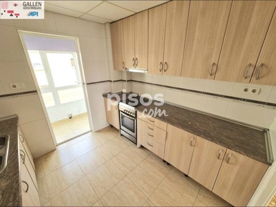 Piso en venta en Avenida Almazora en Sur por 65.000 €