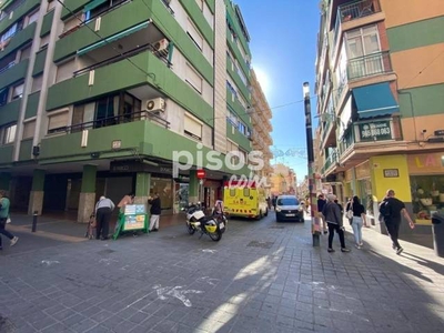 Piso en venta en Calle de Tomás Ortuño, cerca de Carrer de Júpiter en Centre por 125.000 €