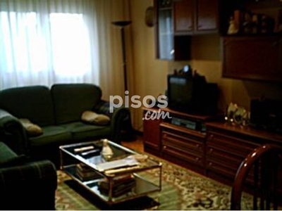 Piso en venta en Calle Lagares, nº 31