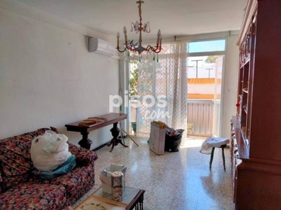 Piso en venta en Calle Pelay Correa, cerca de Calle Pureza en Triana Casco Antiguo por 230.000 €