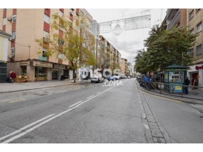 Piso en venta en Calle Santa Clara en Campus de la Salud-Palacio de los Deportes por 156.000 €