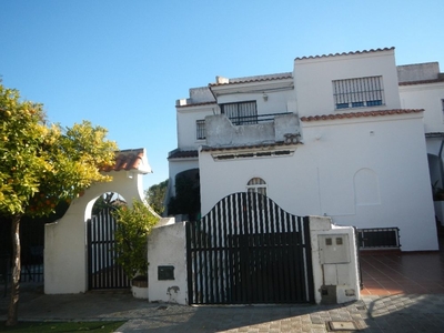 Unifamiliar en venta en Tomares de 186 m²