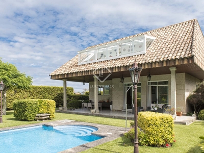 Villa de 728 m² en venta en Vigo, Galicia