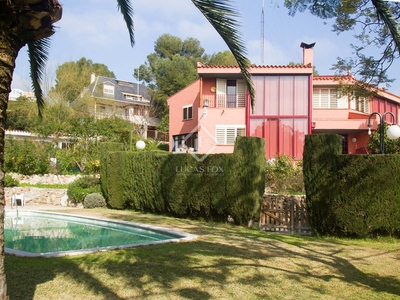 Villa de 786m² en venta en Tarragona, España