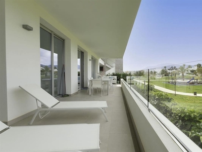 Apartamento en venta en New Golden Mile, Estepona, Málaga