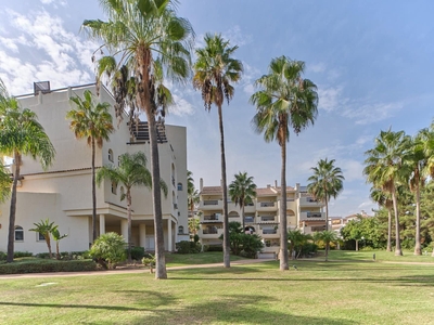 Apartamento en venta en Paraiso - Barronal, Estepona, Málaga