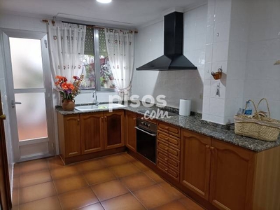 Casa en venta en Carrer de Santa Bàrbara, cerca de Calle del Plus Ultra