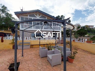 Chalet en venta en Vallirana, Barcelona