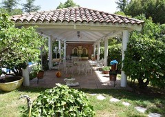 Venta Casa rústica en Camino ds camino rozas-tiemblo San Martín de Valdeiglesias. Buen estado 494 m²