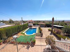 Venta Chalet en calle principal Linares. Buen estado 460 m²