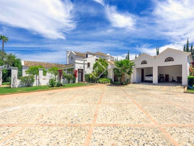 Casa / villa de 700m² con 3,400m² de jardín en venta en San Pedro de Alcántara