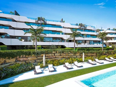 Piso en venta en La Concha - Resina Golf, Estepona, Málaga