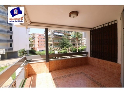 AMPLIO APARTAMENTO JUNTO CALLE MAYOR CON PARKING OPCIONAL