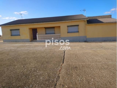 Casa en venta en Calle de San Mamés en Palazuelo de Vedija por 49.000 €