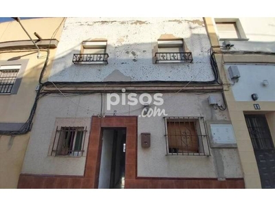 Casa en venta en Calle Hermanos Álvarez Quintero, 9 en Sur por 53.500 €