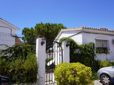 Chalet adosado en venta en Urbanización Petunias, 29603, Marbella (Málaga)