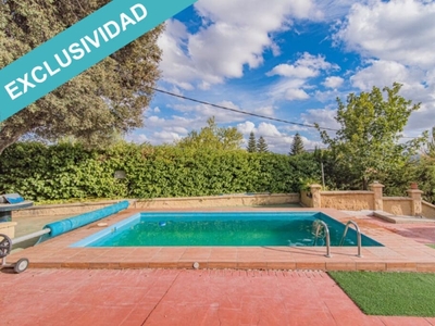 Chalet en venta en Huétor Santillán, Granada