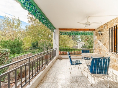 Chalet en venta en Pelayos de la Presa, Madrid