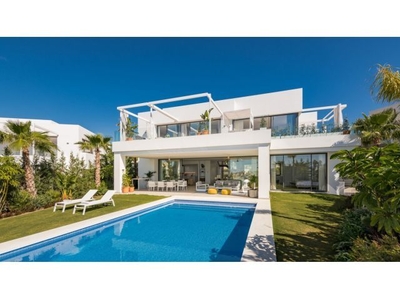 Espectacular Villa Independiente en la zona de Cabopino - Marbella