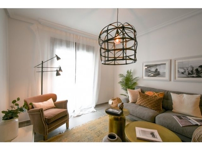Lujoso apartamento para comprar en la popular zona de La Maestranza (Marbella)