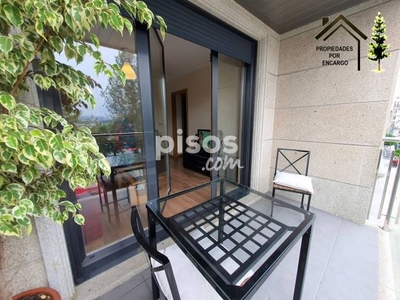 Piso en alquiler en Avenida de Concepción Arenal, cerca de Calle de Ramón Cabanillas en Moaña (Casco Urbano) por 550 €/mes