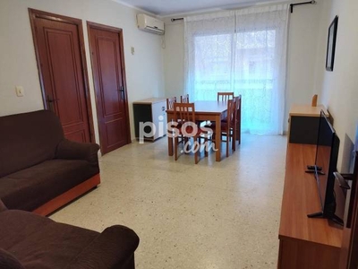 Piso en alquiler en Camí de Vera en Benimaclet por 1.000 €/mes