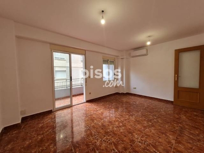 Piso en alquiler en Zona Avinguda Al Vedat en Zona Avinguda al Vedat por 675 €/mes