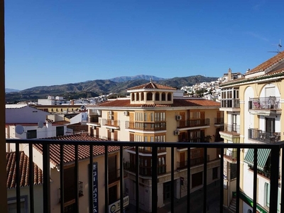 Piso en venta en Camino Viejo de Málaga de 5 habitaciones con terraza y garaje