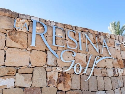Piso en venta en La Concha - Resina Golf, Estepona, Málaga