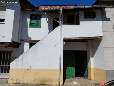 SE VENDE CASA PARA REFORMAR EN CACABELOS