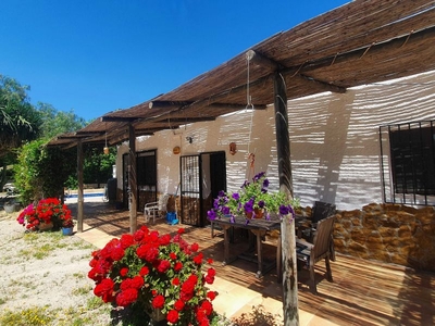Venta de casa con piscina y terraza en Mojácar