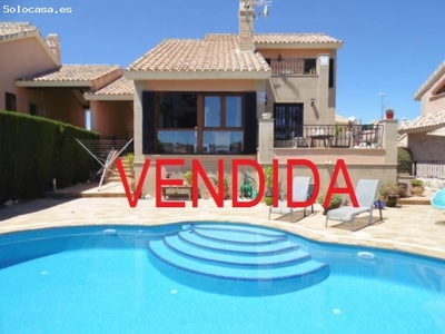Villa en Venta en Algorfa, Alicante